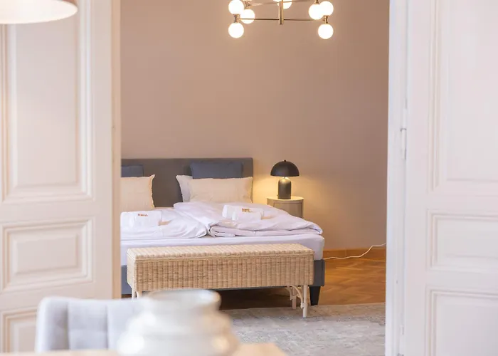 Josef's I Comfort In Ideal Location Apartment